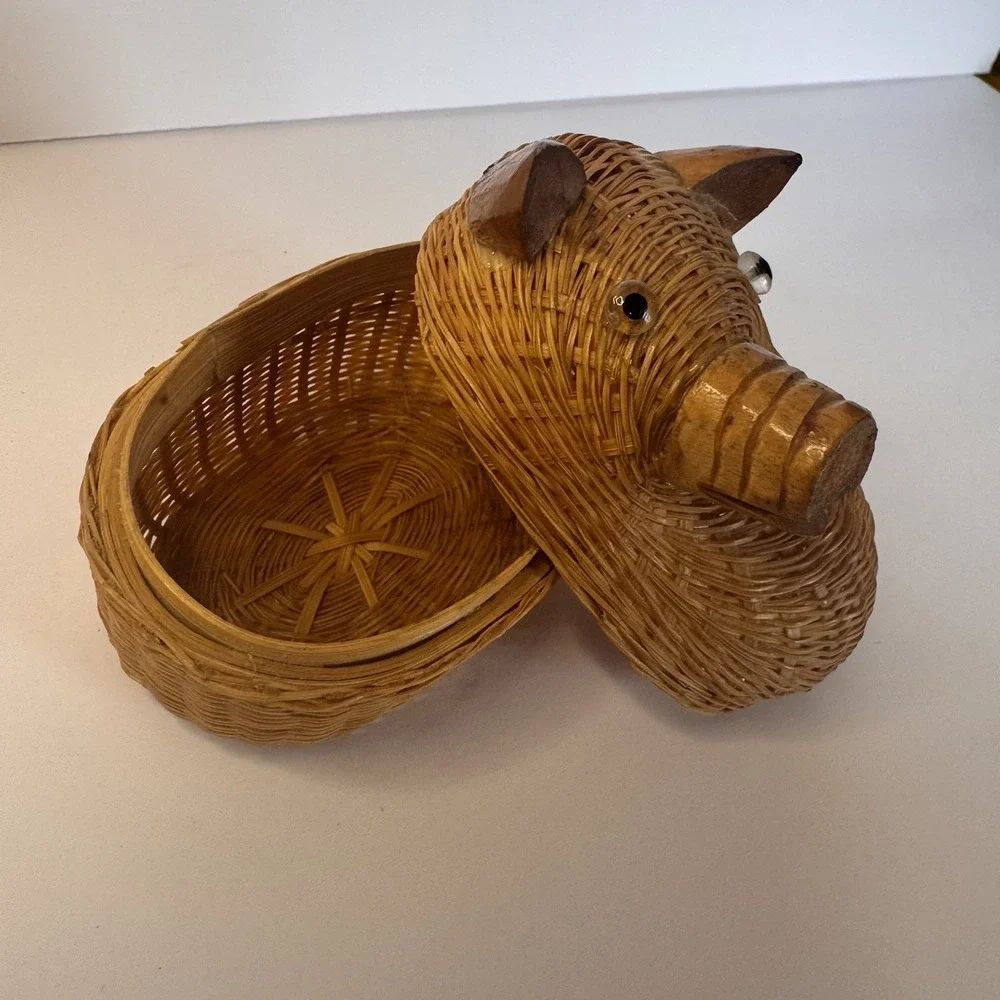 Vintage Wicker Pig Basket Novelty - Small Cute Storage Trinket Box Brown